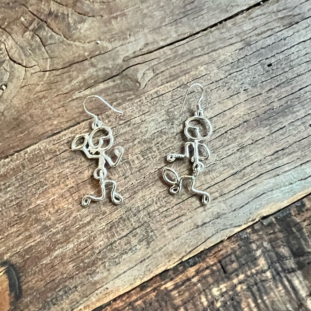 Silver Wire Figure Earrings KK/ED football